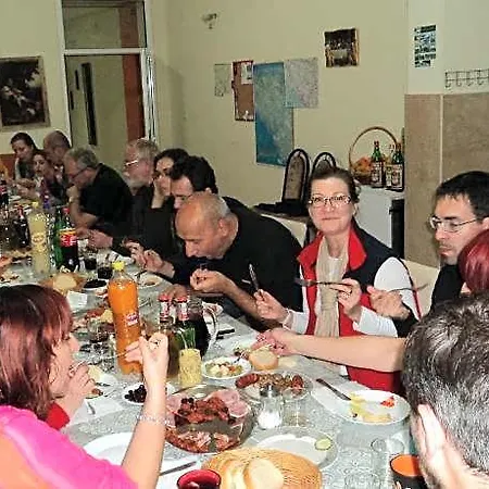 Pansion Modana Oda ve Kahvaltı