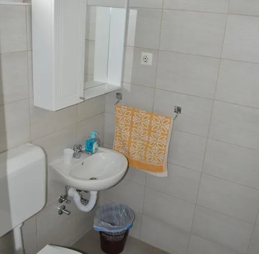 Bed & Breakfast Pansion Modana 3*